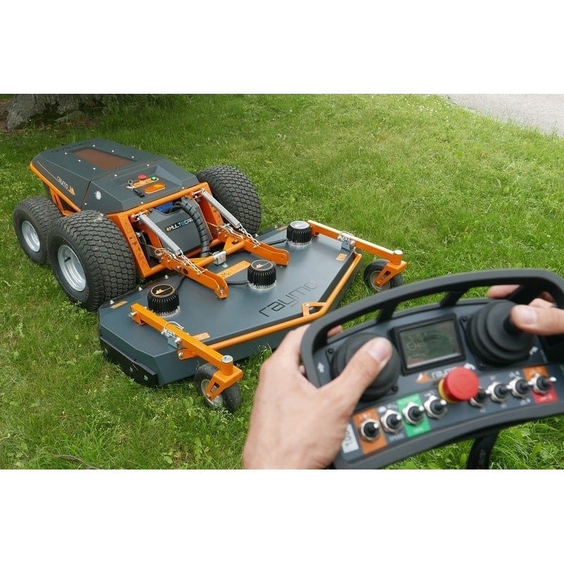 A Raymo R52TURF deck cutting turf